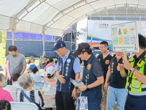 乙未保台紀念公園成防詐騙教室，警宣導防詐騙觀念。