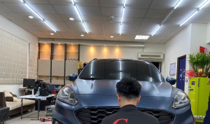 車體包膜，提供愛車保養和保護功能。