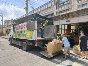 紙錢集中專車送達。