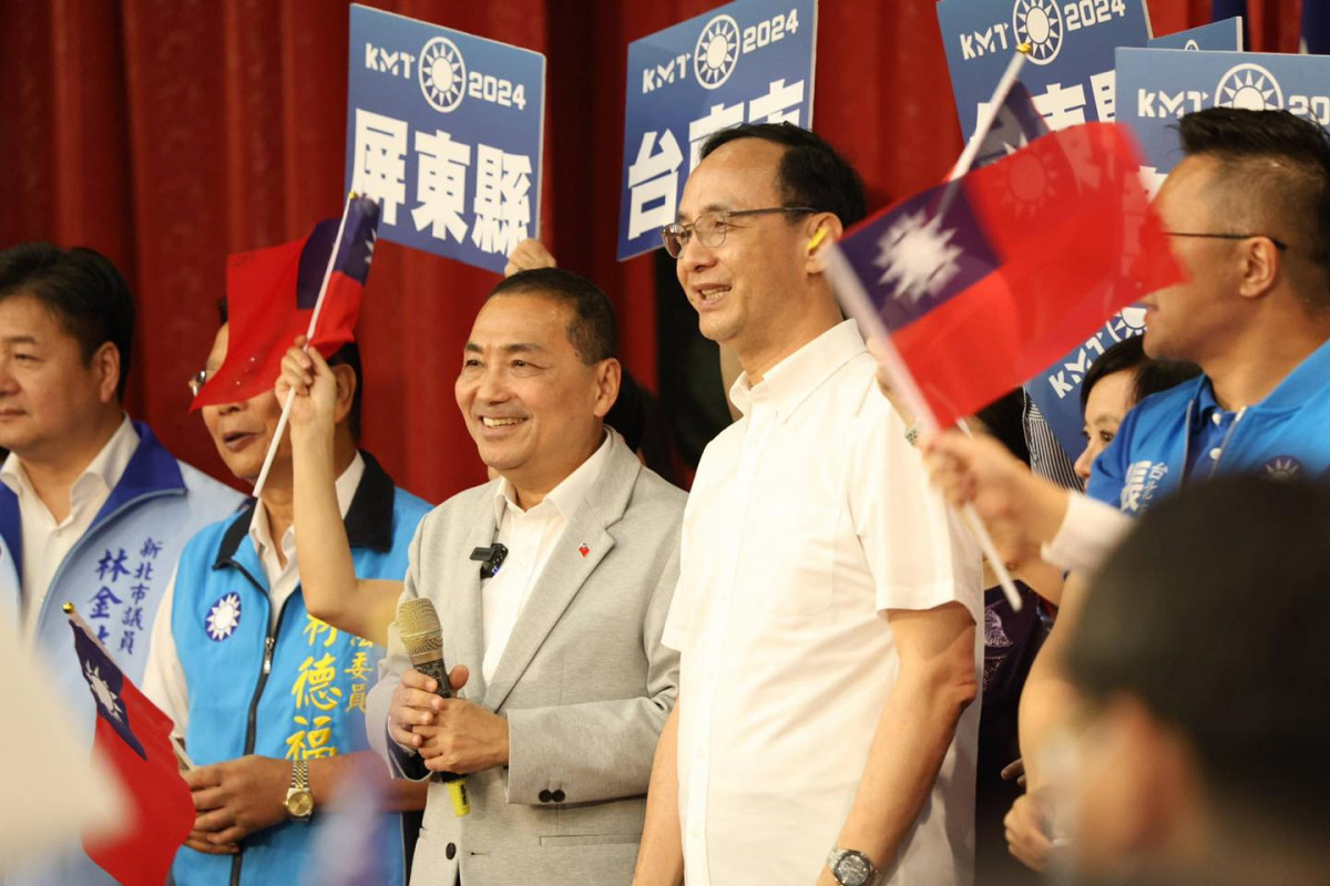 中國國民黨黨主席朱立倫（中右1）與新北市長侯友宜（中左1）（圖／資料照片，圖源：翻攝自朱立倫Facebook）