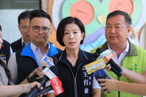 台中市副市長王育敏受訪表示，無法接受豐原高中校方的調查報告。