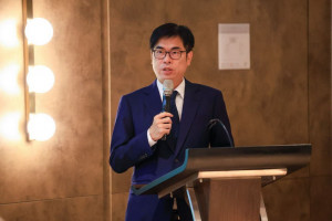 ▲陳其邁出席2023淨零永續城市圓桌會議，期盼瑞典模式、高雄經驗發展出更多創新永續方案。