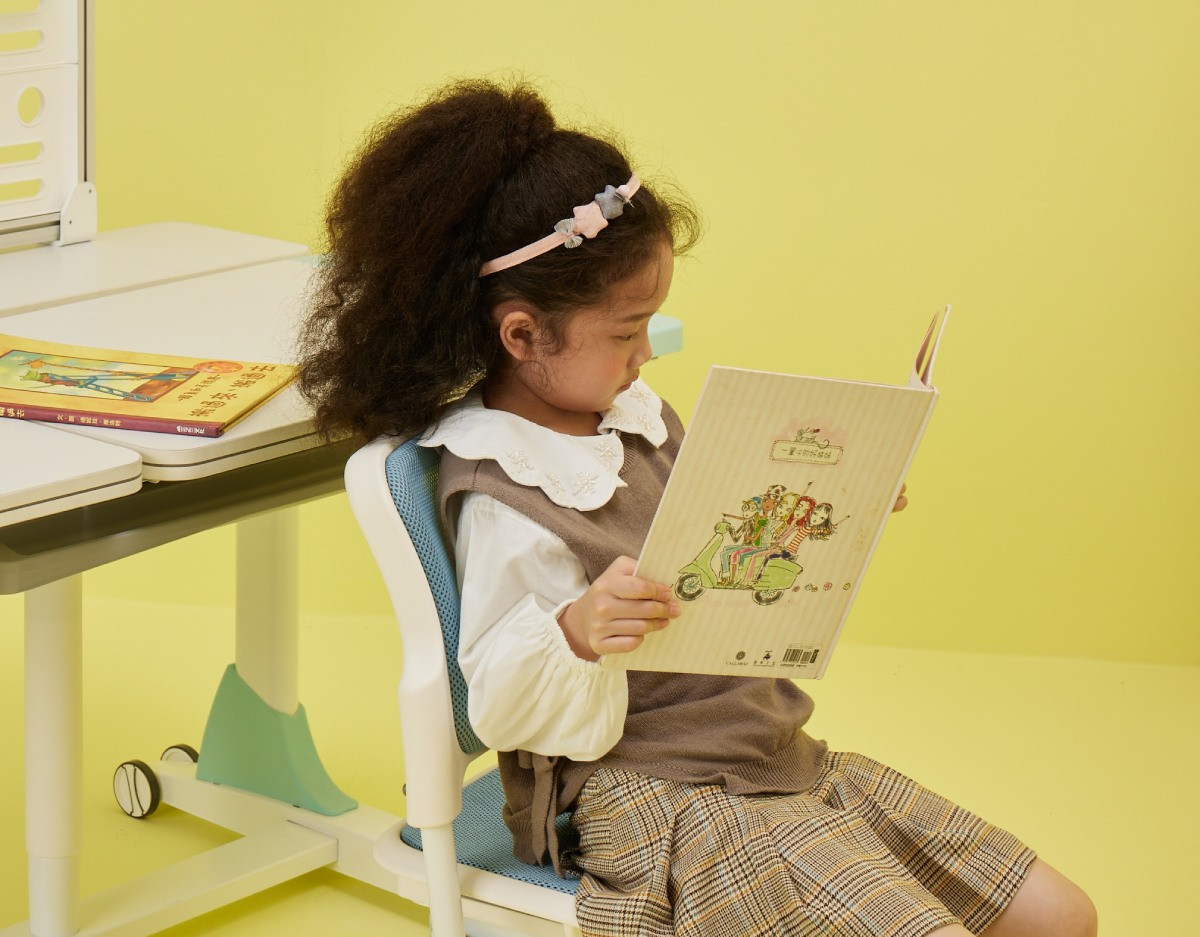 良好的空間規劃與正確選擇兒童成長家具，有助於培養孩子的閱讀習慣。（圖／樂童 Wrought提供）