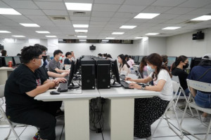 中華大學圖資處推出ChuGPT新一代AI校園客服聊天機器人，大幅增加答題準確性