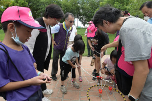 縣長王惠美參與樂齡童軍親子體驗營活動。圖／彰化縣政府提供