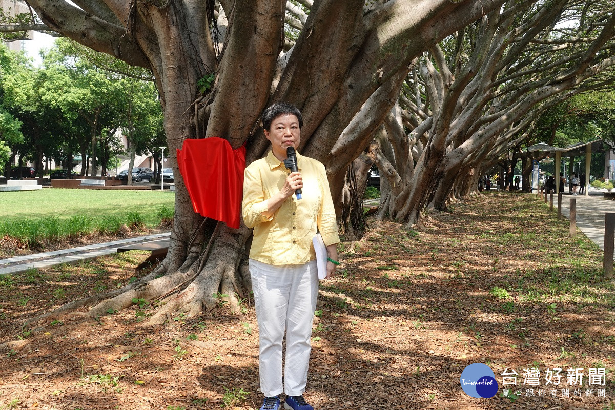 中原地景建築系彭文惠副教授為浩大樹木盤點計畫幕後最大功臣。