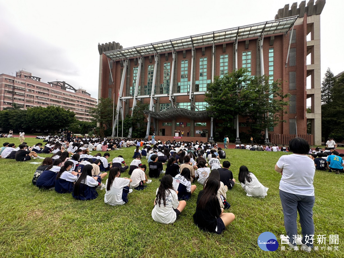 中壢分局推動「社區警政再出發」，深入校園進行婦幼安全、交通安全及識別詐欺的犯罪預防宣導。<br />
