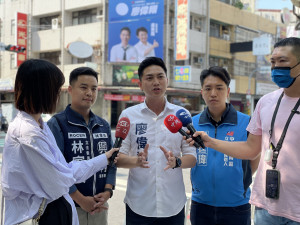 國民黨台中市3位立委參選人批評執政黨執政不力。