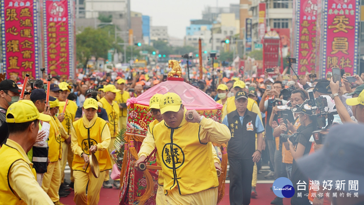 白沙屯媽祖「粉紅超跑」首度到嘉義市贊境／陳致愷翻攝