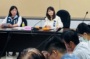 ▲陳美雅召開會議，期盼專家學者透過大數據分析及智慧科技導入，訂定合理的長照服務價格。