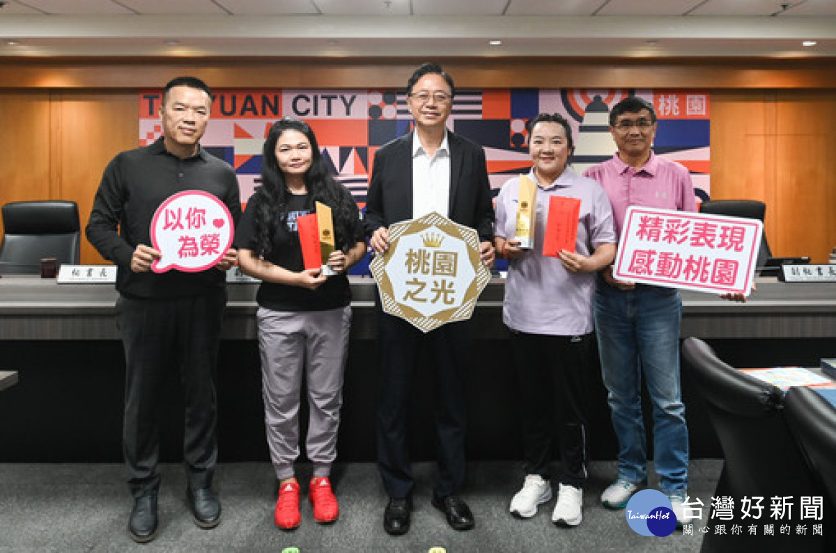 張市長表揚參與「2023年世界射擊錦標賽」表現傑出選手。