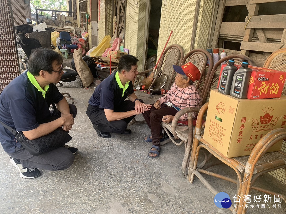 彰縣榮服處重陽節訪視關懷年長榮民　戮力為榮民及遺眷提供最好的服務