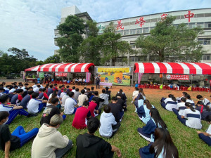 雲林縣警察局前往雲林縣義峰高中，參與「112年第12屆校園安全盃『反黑、反毒、反詐、反霸凌』漆彈錦標賽競賽／警方提供