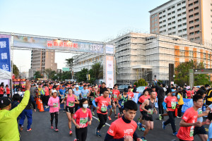 鹿港馬拉松睽違3年熱情開跑。圖／彰化縣政府提供