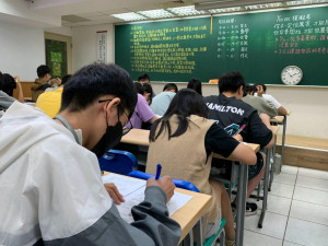 現在的孩子在升學的壓力下，不少人因為生理或心理因素而導致在考試或學習時失常，並進而形成惡性循環。（圖／林老師提供）