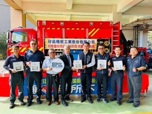 矽品精密捐贈5具自動給氧機予台中市消防局第一大隊所屬分隊。