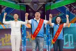 游顥要為南投爭取具有醫學中心規格的醫療環境。（游顥競總提供）