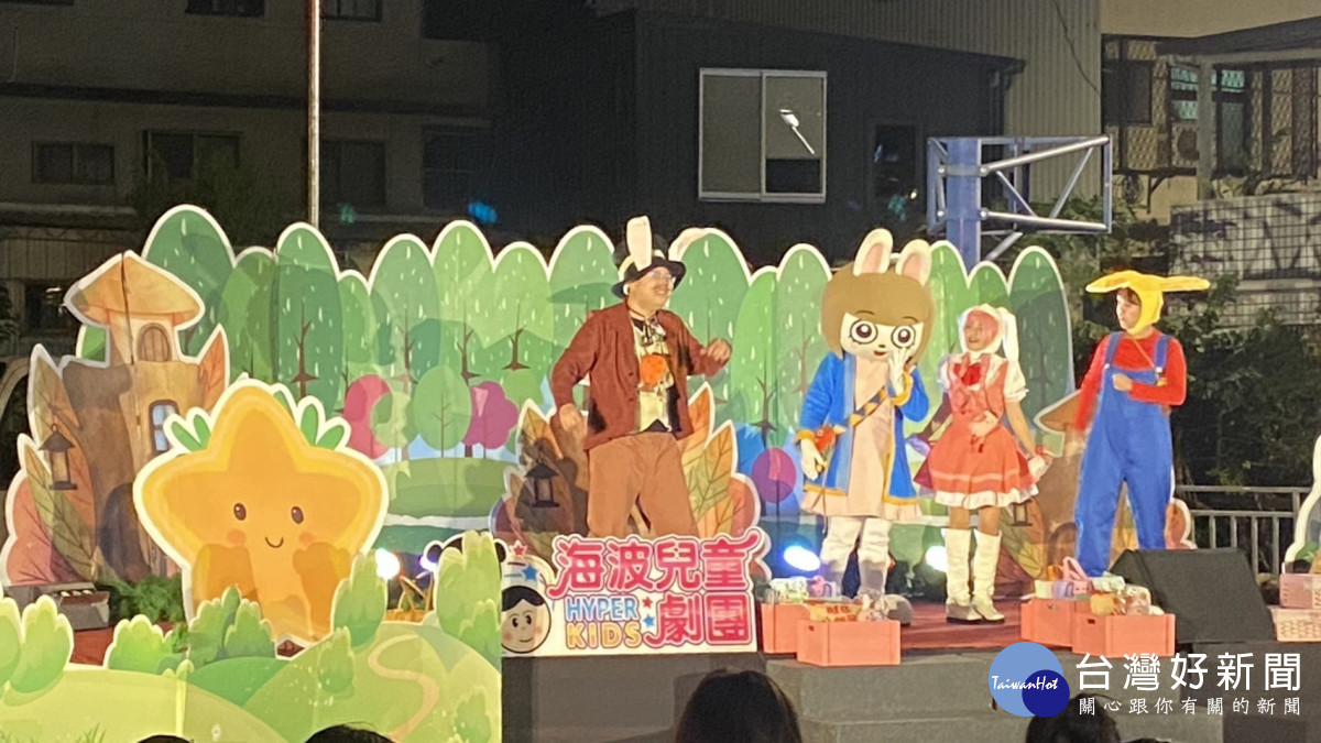 《勇兔茹比與黃金蘿蔔》融合品格教育，是海波兒童劇團用心製作的精彩作品。