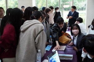 中華大學舉辦成果競賽，讓學生透過跨域多元學習，有自信地在台上展現四年所學。