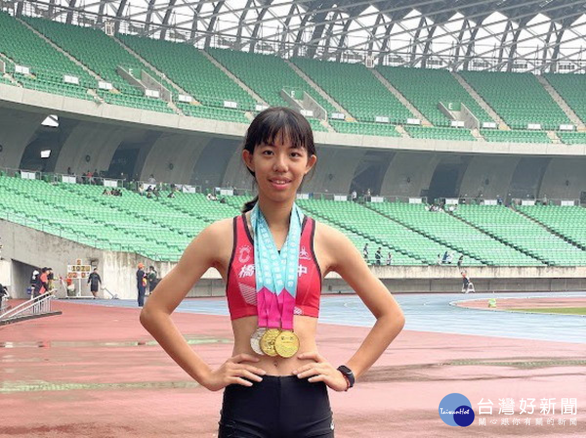 ▲橋頭國中國三女生邱瀅芸，個人就跑出200公尺26秒47，獲第一名。