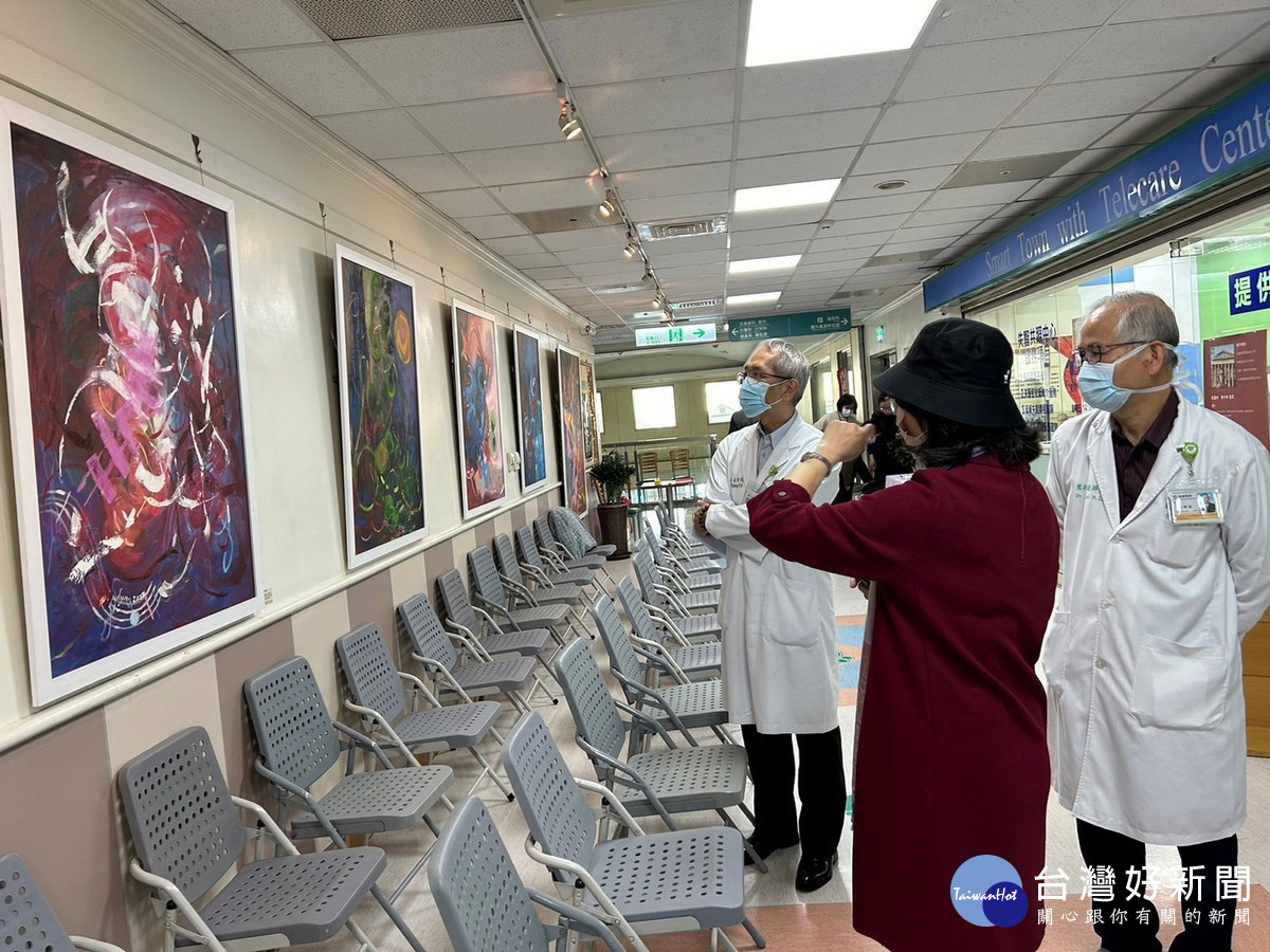 喜樂耕耘-張麗玲油畫創作個展在竹山秀傳醫院2F竹秀藝廊展出。