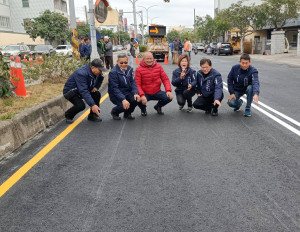 臺中市議長張清照爭取全面刨鋪清水區中山路