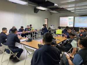 白河警分局特別在蘭花園區設置「前進指揮所」，並提供餐飲慰勞同仁／警方提供