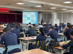 婦幼警察隊，在婦幼保護的領域從未缺席，持續與市府網絡團隊攜手，為市民共同撐起婦幼保護傘。