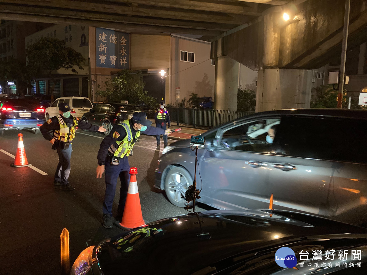 桃警啟動「交通大執法」，加強防制交通事故發生。<br />
