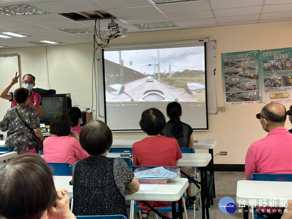 關懷高齡者用路安全　臺北區監理所交安宣導展創意