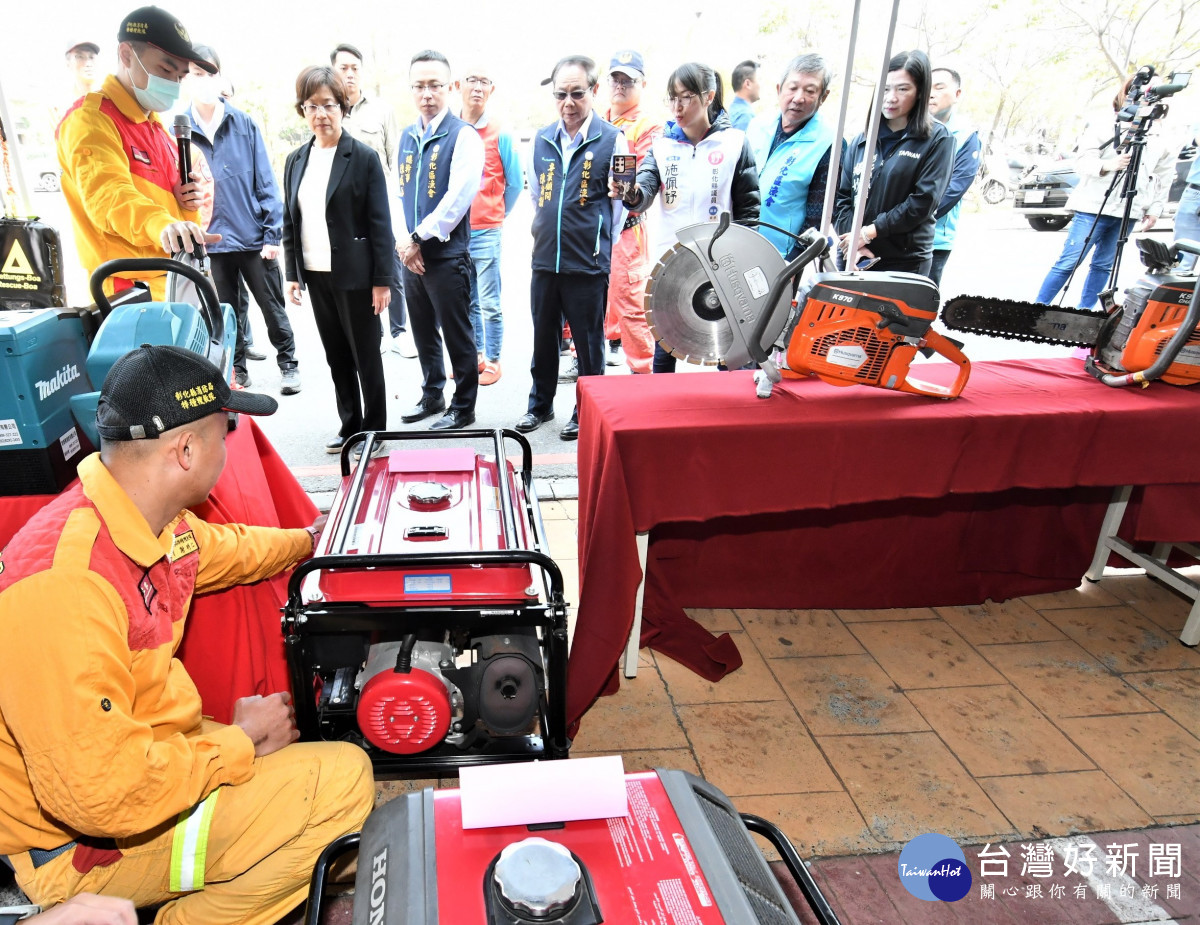 彰化區漁會以實際行動支援消防局救援工作　捐贈特種搜救隊器材