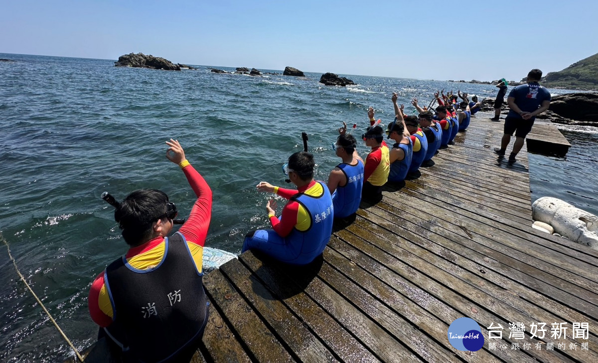 基隆消防局潛水救援隊訓練　培訓15位潛水英雄挑戰水域救援任務