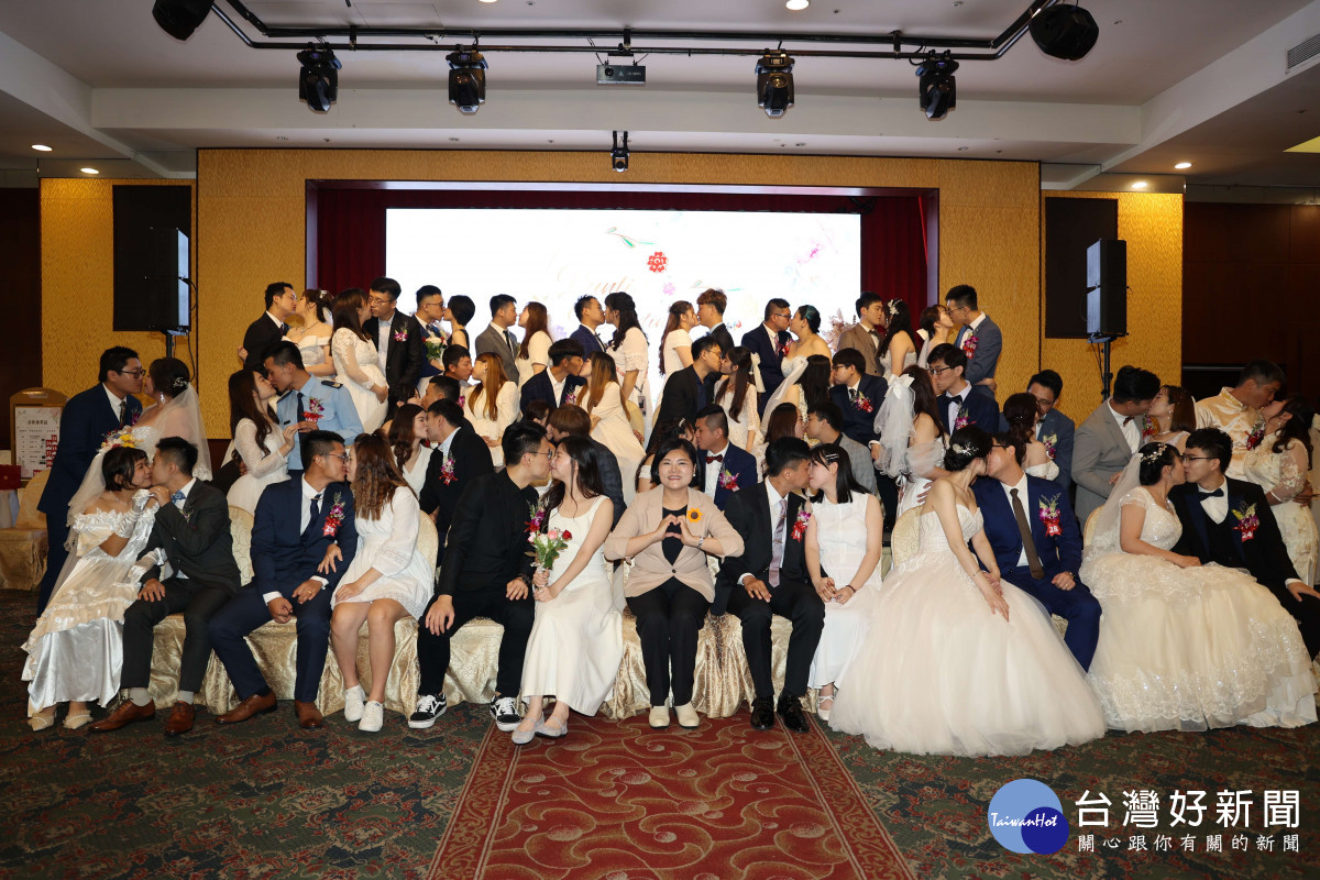 雲林縣府首度舉辦集團結婚　30對新人520共結良緣
