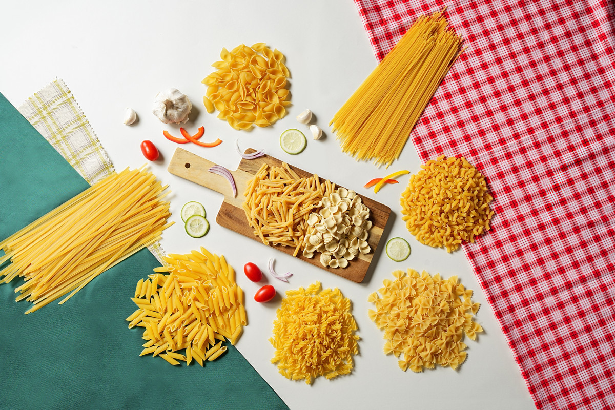 盛宴自助餐廳「義大利美食節」推出義大利麵區提供九款義大利麵及七味醬料自由隨選。
