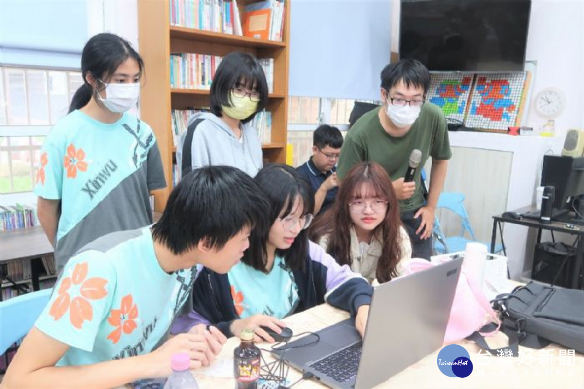 桃園市府攜手新屋高中，用AI及遊戲為范姜古厝寫「故事」。