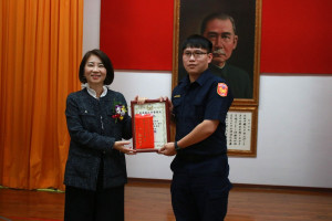 屏東縣警察節慶祝大會　周春米表揚績優員警及協勤民力