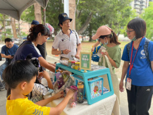 ▲高市府週末二日在婦女館舉辦「好How市集」活動。