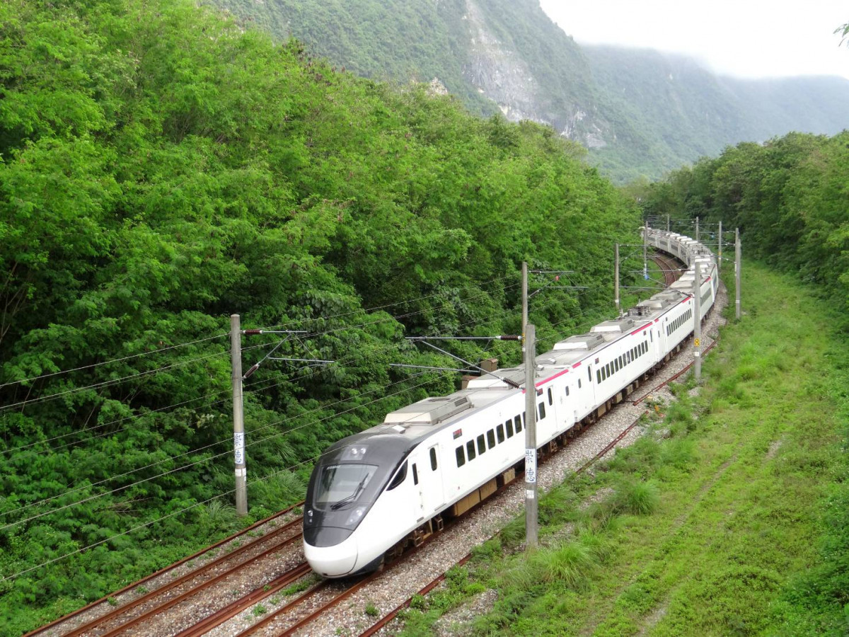 台鐵EMU3000型列車(圖／資料照片，非此則新聞所述當事列車。圖源：台鐵提供)