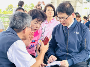 立委楊瓊瓔爭取國4后豐交流道增設「東入西出匝道」。