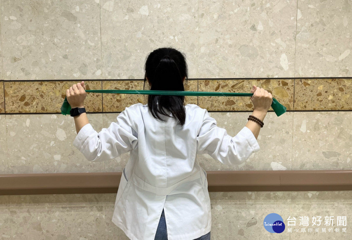 姿勢不良導致上背肩頸疼痛　伸展運動緩解 台灣好新聞 第6張