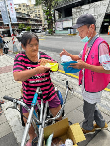 ▲高雄市區平均高溫約35度，高雄市社會局提前啟動高溫關懷服務。