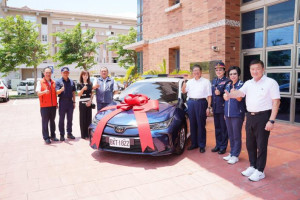 水立方工程公司捐贈一輛巡邏車給新竹縣政府警察局新湖分局湖鏡派出所。