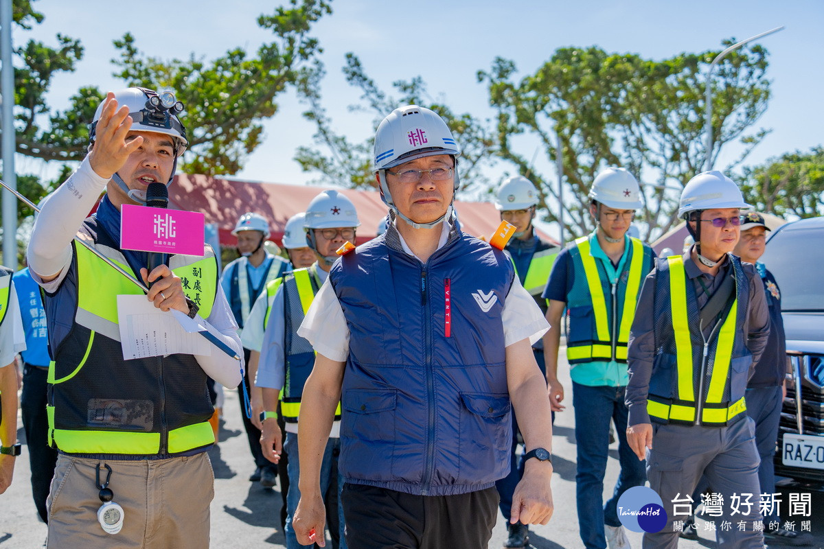 桃園張善政視察「航空城計畫區段徵收工程A1分標統包工程」。<br /><br />
