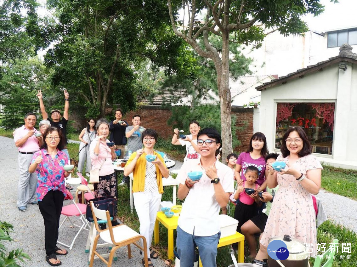 宋瓊英瑤族油茶小館結合現代園藝治療理念，推廣瑤族飲食文化。