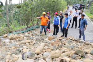 雲林縣長張麗善前往古坑桂林、華山及林內坪頂等處勘災／翻攝照片