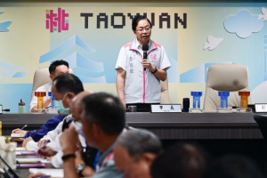 桃園市長張善政主持市政會議。