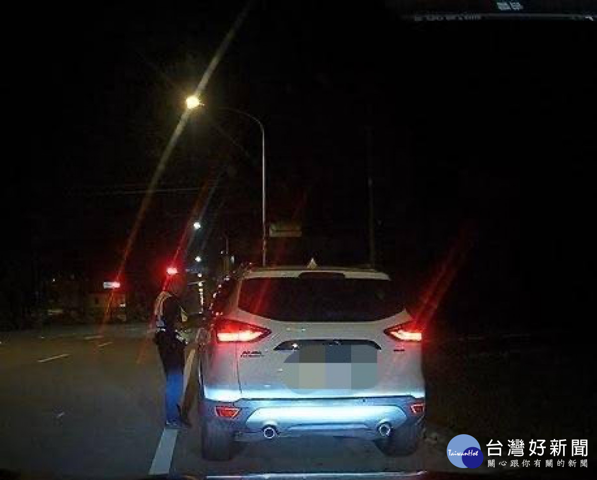 員警後就發現彭男車輛並上前查看