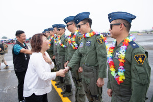 「113 年國防知性之旅-空軍嘉義基地營區開放」活動於今(10)一早盛大登場／嘉義市政府提供