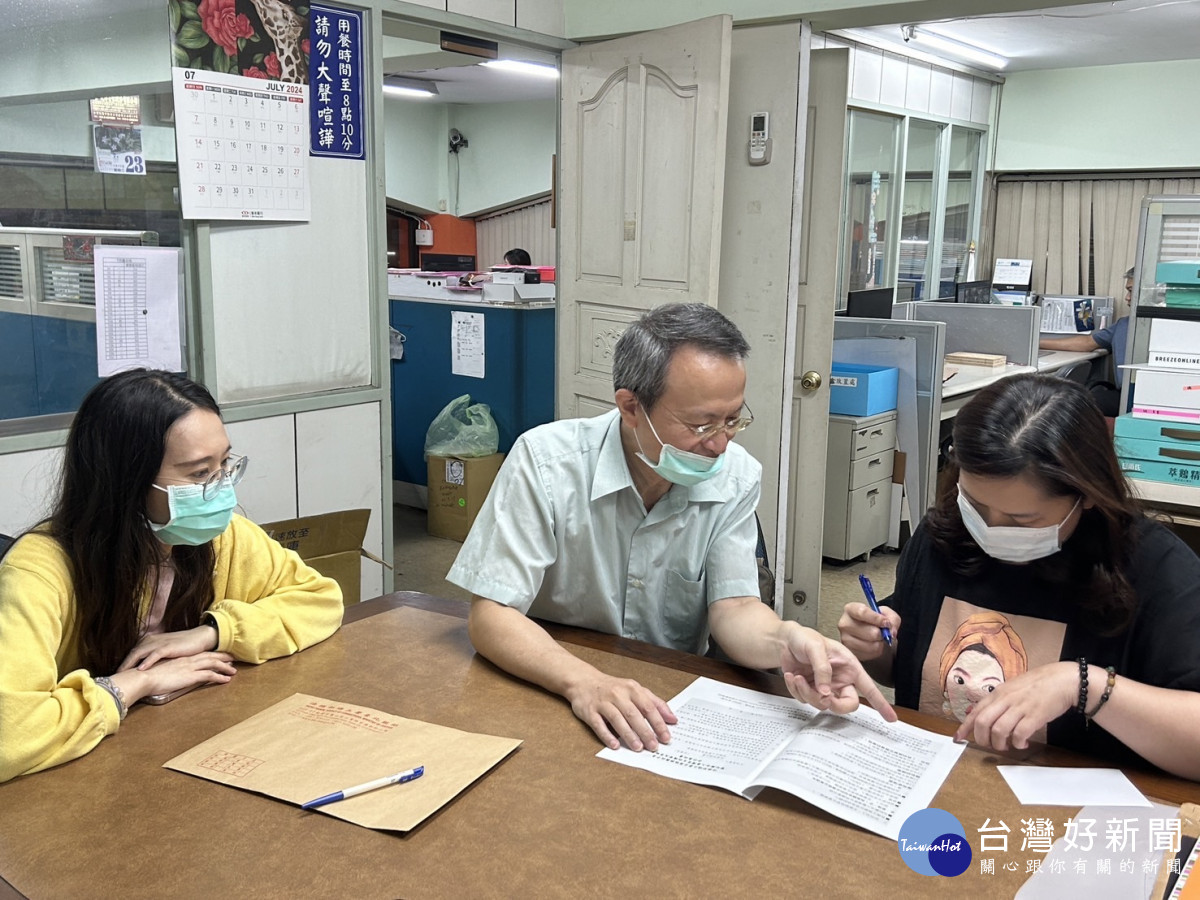 臺北監獄近日，由政風室及作業科一同拜會廠商，鼓勵廠商加入友善更生事業群。