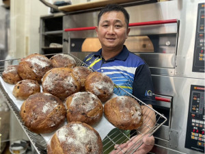 無數貴人讓他劉祐誠重生，新的生命他將全部奉獻回饋給社會。